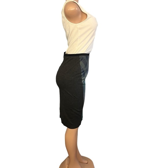 Ellie Tahari Arianna Digital Striped Pencil Skirt Refresh - Picture 6 of 9